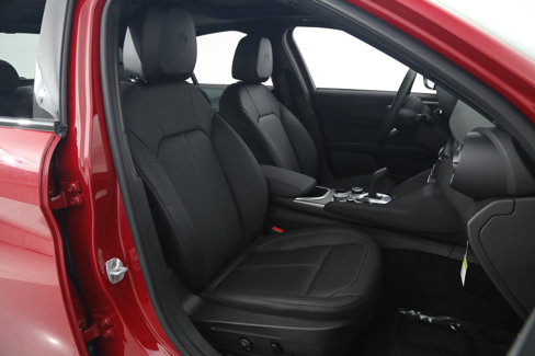 New 2024 Alfa Romeo Giulia Ti image 10