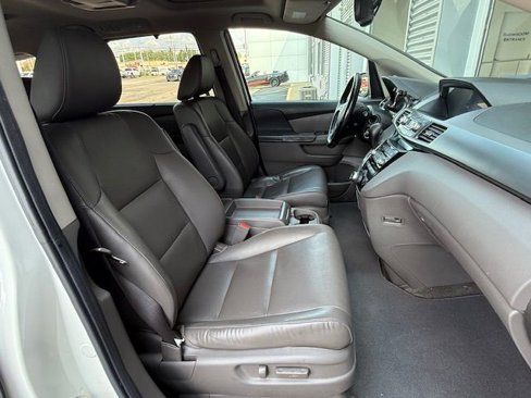 Used 2013 Honda Odyssey Touring image 19