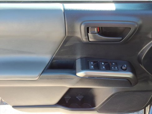 Used 2019 Toyota Tacoma SR5 image 11