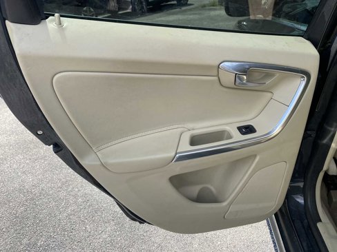 Used 2015 Volvo XC60 T5 Premier Plus image 26