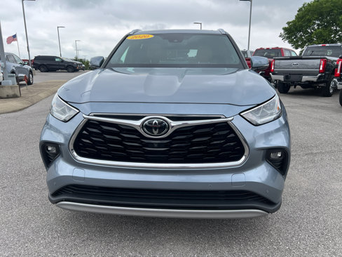 Used 2020 Toyota Highlander Platinum image 2