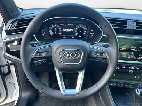 New 2025 Audi Q3 2.0T Premium image 10
