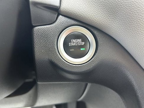 Used 2020 Chevrolet Equinox LS w/ LS Convenience Package image 23
