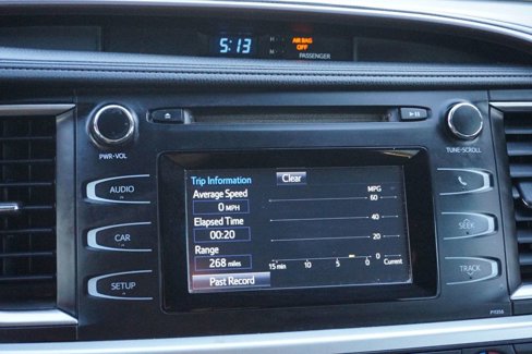 Used 2017 Toyota Highlander FWD V6 image 30
