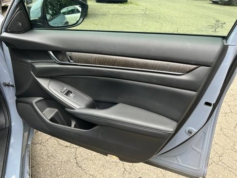 Used 2022 Honda Accord Touring image 24