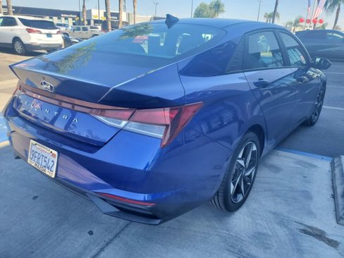 Used 2023 Hyundai Elantra SEL w/ Convenience Package image 7