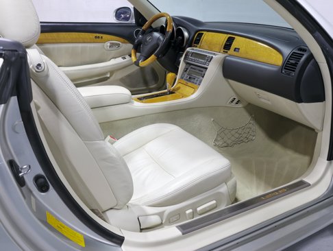 Used 2002 Lexus SC 430 Convertible image 39