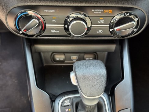 Used 2020 Kia Soul LX image 17