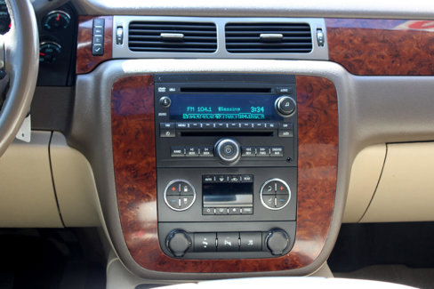 Used 2010 Chevrolet Suburban LT image 10