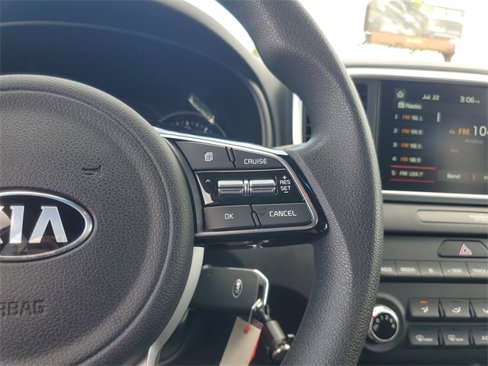 Certified 2022 Kia Sportage LX image 17