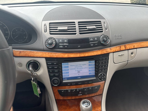 Used 2007 Mercedes-Benz E 320 BlueTEC Sedan image 16