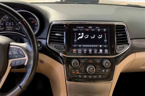 Certified 2022 Jeep Grand Cherokee Laredo E image 6