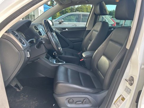 Used 2016 Volkswagen Tiguan SE image 15