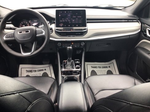 Used 2024 Jeep Compass Limited image 21