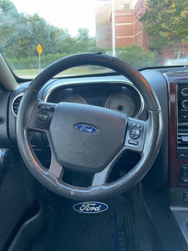 Used 2010 Ford Explorer Limited image 29