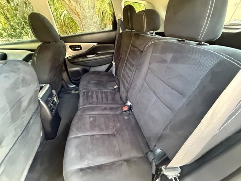 Used 2018 Nissan Murano SV image 11