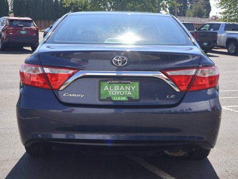 Used 2017 Toyota Camry LE image 5