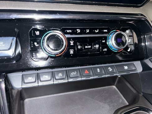 Used 2023 GMC Sierra 1500 AT4 w/ AT4 Premium Package image 35