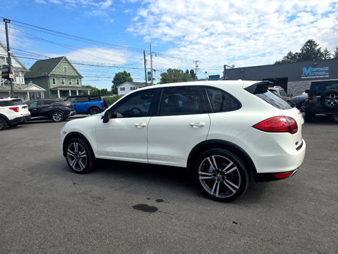 Used 2012 Porsche Cayenne S image 3