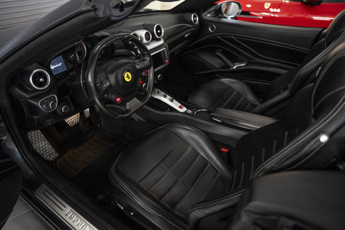 Used 2016 Ferrari California T image 24