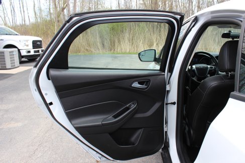 Used 2014 Ford Focus SE w/ Equipment Group 201A image 30