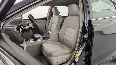 Used 2016 Toyota Camry LE image 10