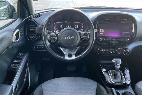 Used 2023 Kia Soul EX image 5