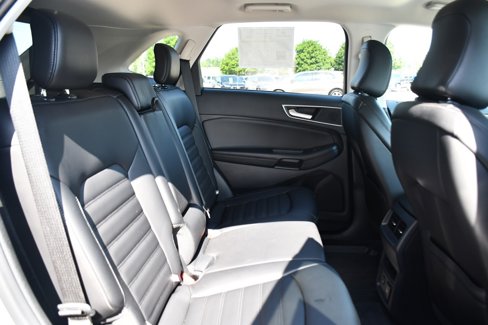 Used 2022 Ford Edge SEL w/ Convenience Package image 17
