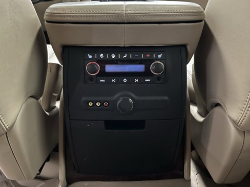 Used 2012 Cadillac Escalade Luxury image 17