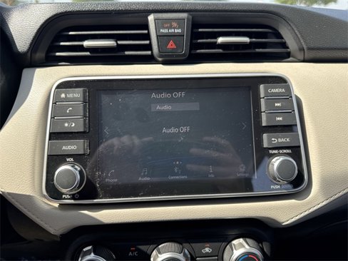 Used 2021 Nissan Versa SV image 17
