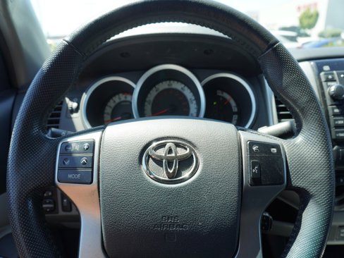 Used 2012 Toyota Tacoma PreRunner image 22