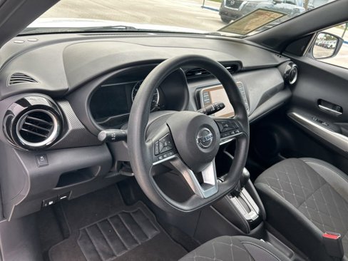 Used 2019 Nissan Kicks SV image 15