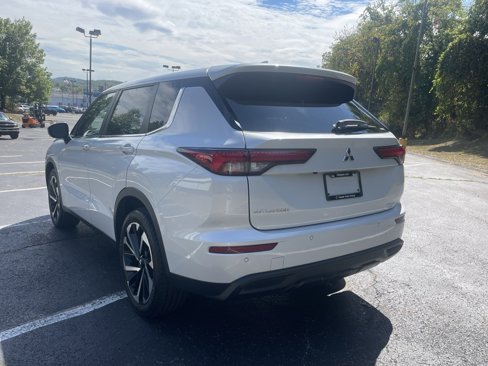 Used 2022 Mitsubishi Outlander ES image 5