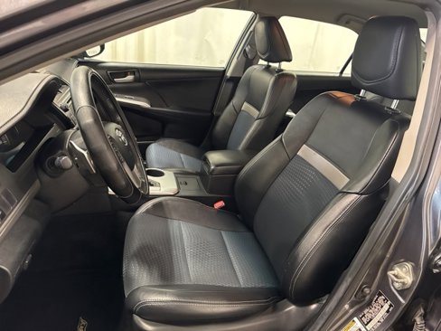 Used 2014 Toyota Camry SE image 13