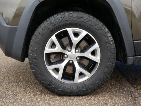 Used 2015 Jeep Cherokee Trailhawk w/ Leather Interior Group image 7