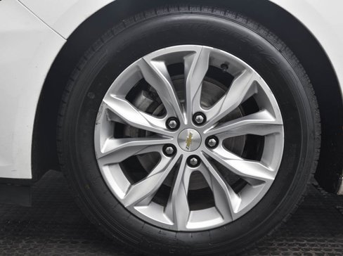 Used 2020 Chevrolet Malibu LT image 8
