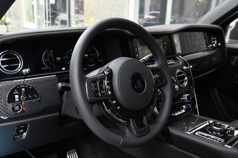 New 2025 Rolls-Royce Cullinan Black Badge image 13