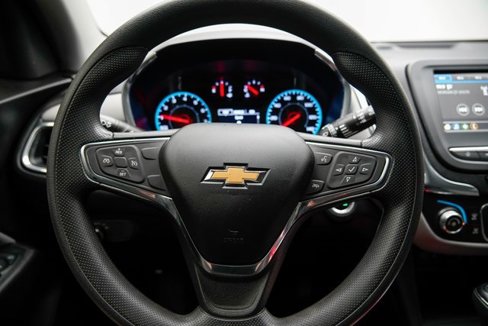 Used 2019 Chevrolet Equinox LS w/ LS Convenience Package image 31