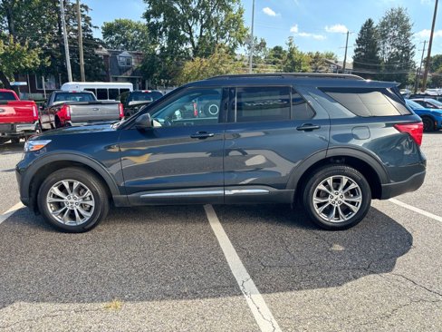 Used 2022 Ford Explorer XLT w/ Equipment Group 202A image 6