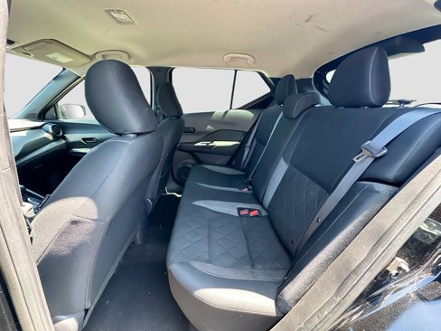 Used 2020 Nissan Kicks S image 22