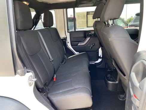 Used 2015 Jeep Wrangler Unlimited Sport image 28