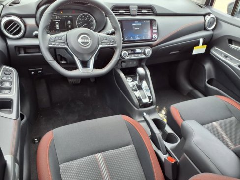 New 2025 Nissan Versa SR w/ Trunk Package image 10