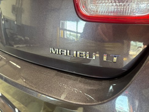 Used 2015 Chevrolet Malibu LT w/ Power Convenience Package image 12