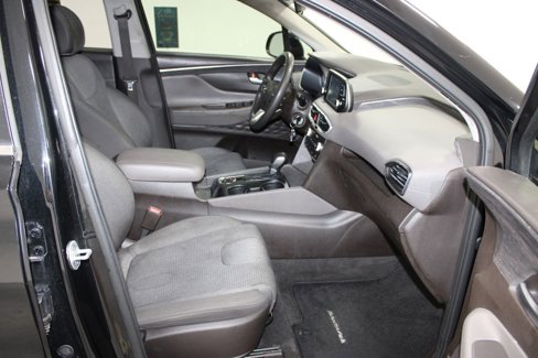 Used 2019 Hyundai Santa Fe SE image 25
