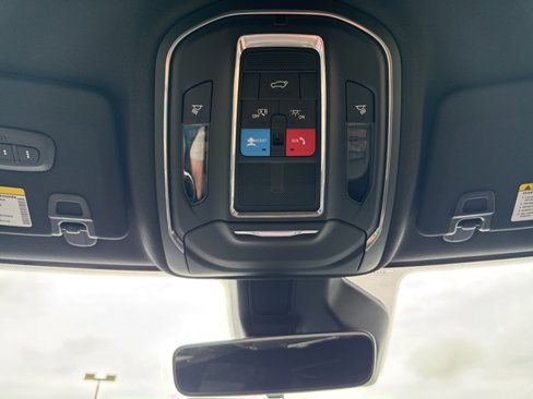 New 2025 Jeep Grand Cherokee Limited image 34