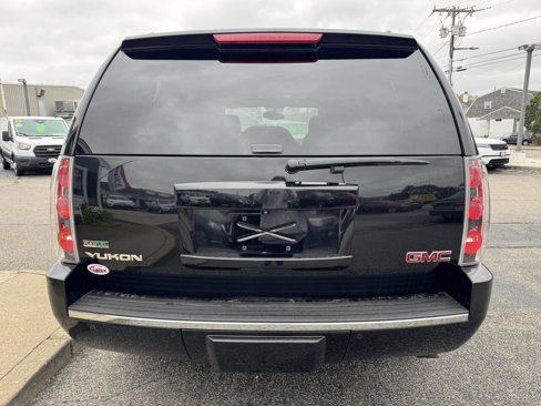 Used 2011 GMC Yukon Denali image 10