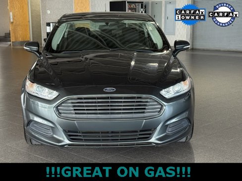 Used 2015 Ford Fusion SE image 3