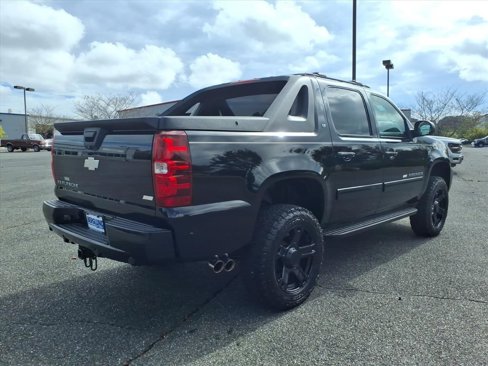 Used 2012 Chevrolet Avalanche LT image 4