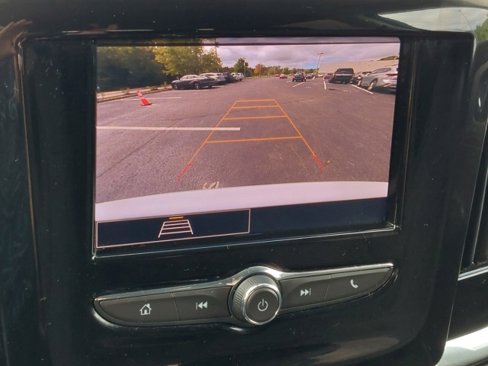 Used 2021 Chevrolet Traverse LS image 23