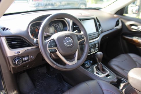 Used 2016 Jeep Cherokee Trailhawk w/ Comfort/Convenience Group image 4